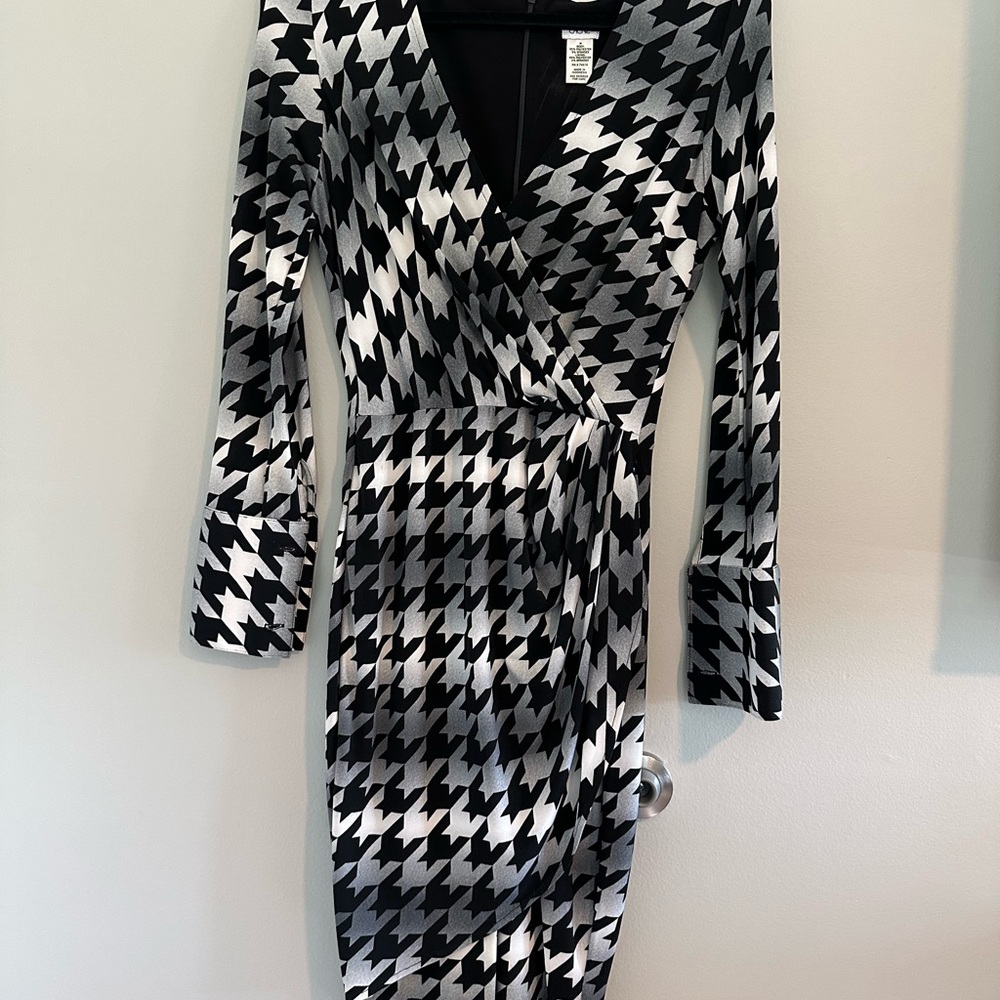 Cache Black and White Midi Dress with Bell Sleeves and V-Neck